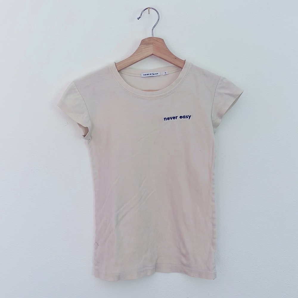 The bee & The fox T-shirt never easy